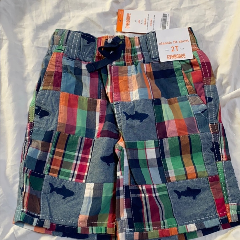 NWT Gymboree Pull on Shorts w/ Sharks 2T